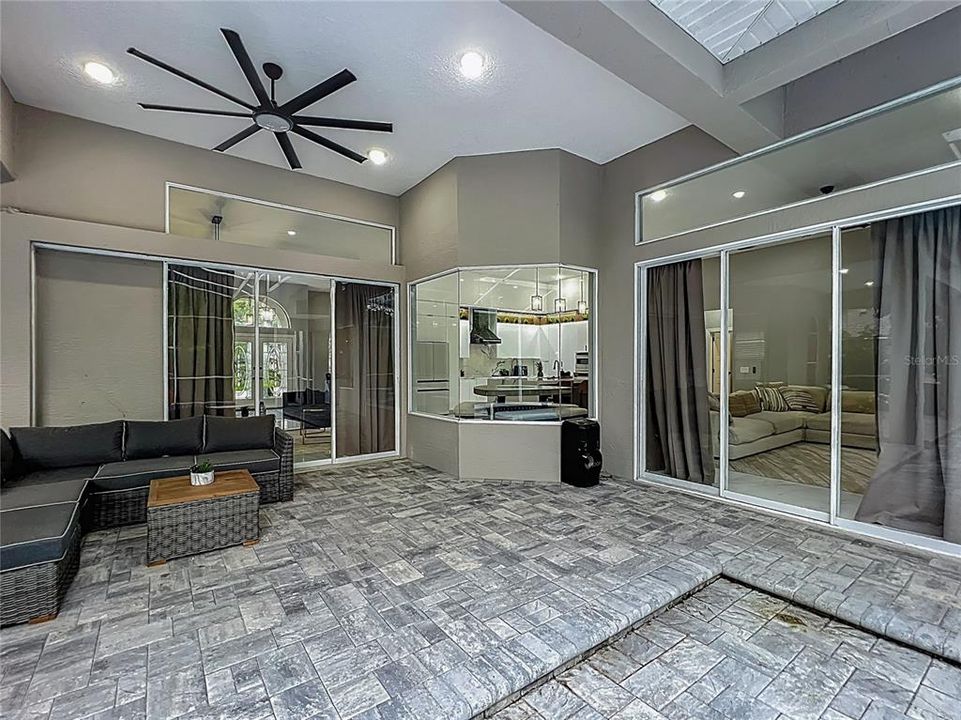 待售: $925,000 (5 贝兹, 3 浴室, 3068 平方英尺)