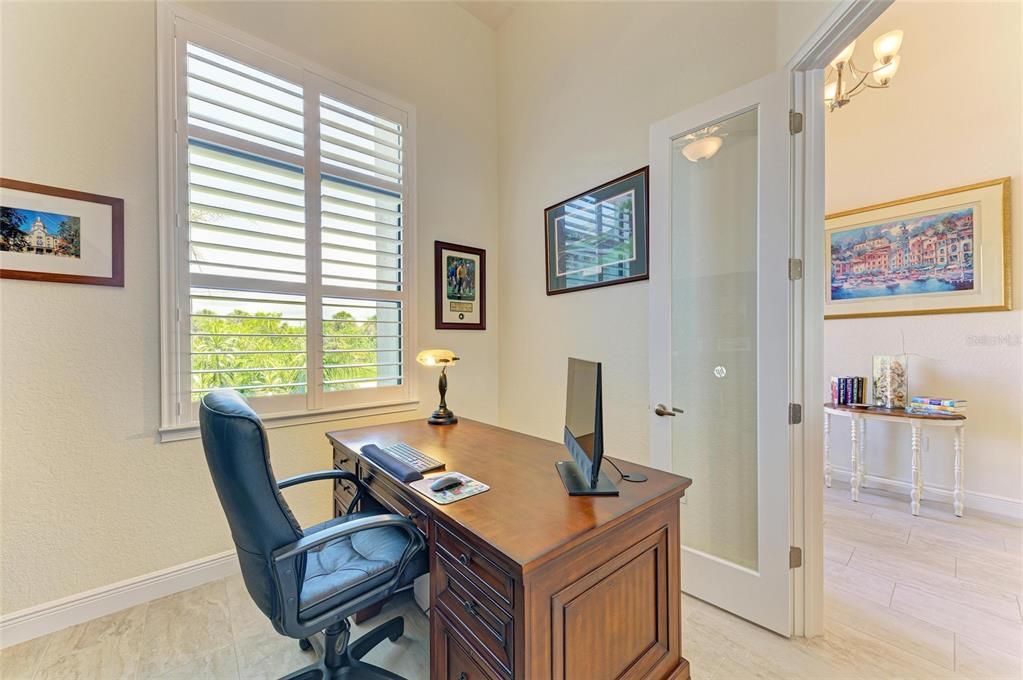 合同活跃: $884,900 (3 贝兹, 2 浴室, 2063 平方英尺)