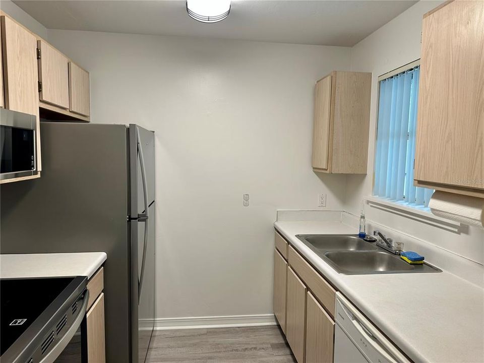 Activo con contrato: $128,000 (1 camas, 1 baños, 635 Pies cuadrados)