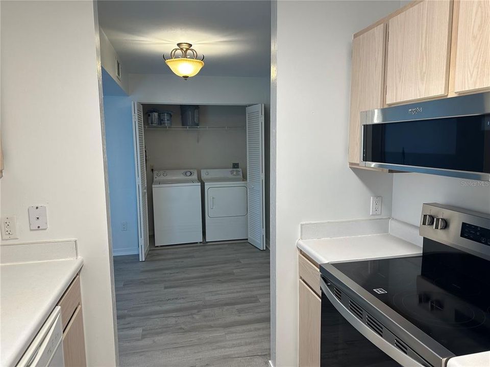 Activo con contrato: $128,000 (1 camas, 1 baños, 635 Pies cuadrados)