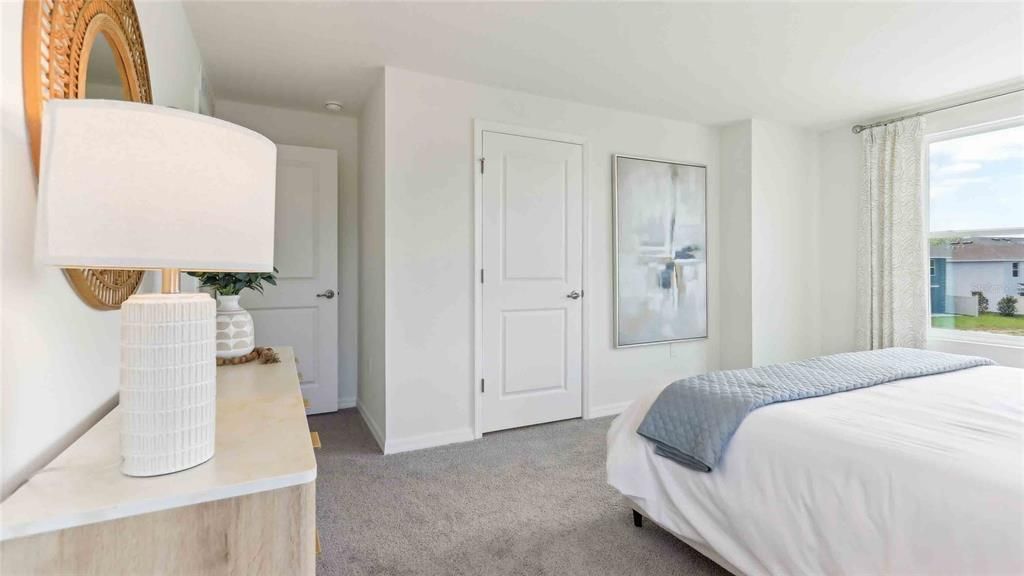 合同活跃: $224,990 (3 贝兹, 2 浴室, 1458 平方英尺)