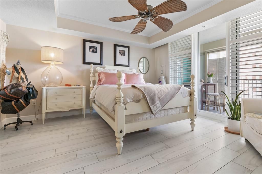 В аренду: $4,500 (3 спален, 3 ванн, 1676 Квадратных фут)