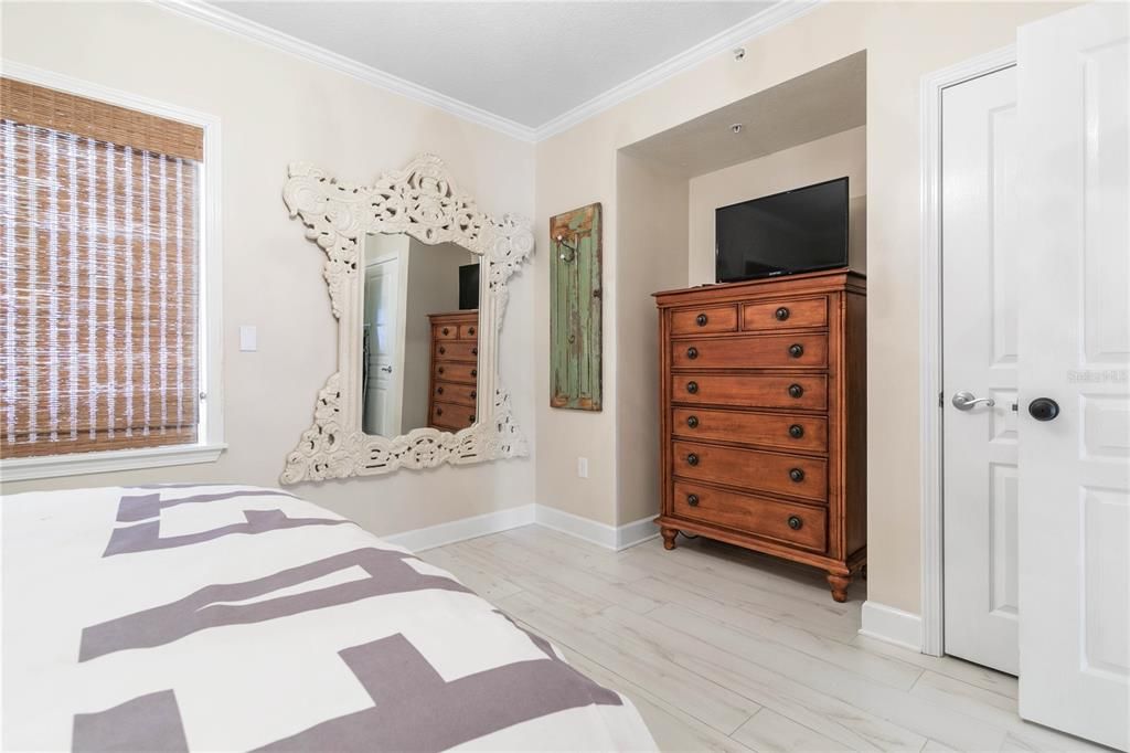 В аренду: $4,500 (3 спален, 3 ванн, 1676 Квадратных фут)