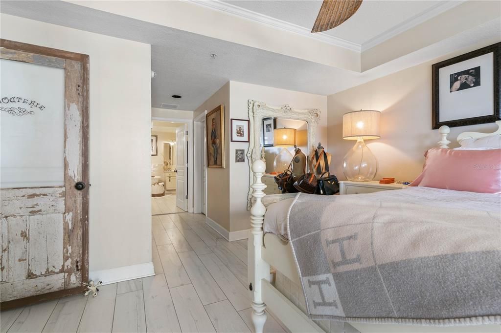 В аренду: $4,500 (3 спален, 3 ванн, 1676 Квадратных фут)