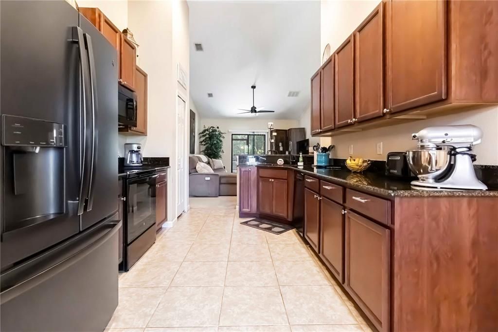 For Sale: $359,000 (3 beds, 2 baths, 1529 Square Feet)