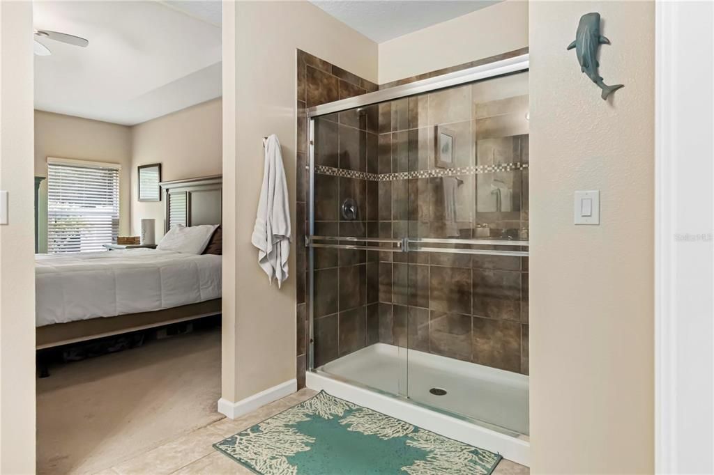 For Sale: $359,000 (3 beds, 2 baths, 1529 Square Feet)