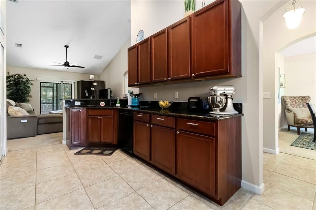 For Sale: $359,000 (3 beds, 2 baths, 1529 Square Feet)