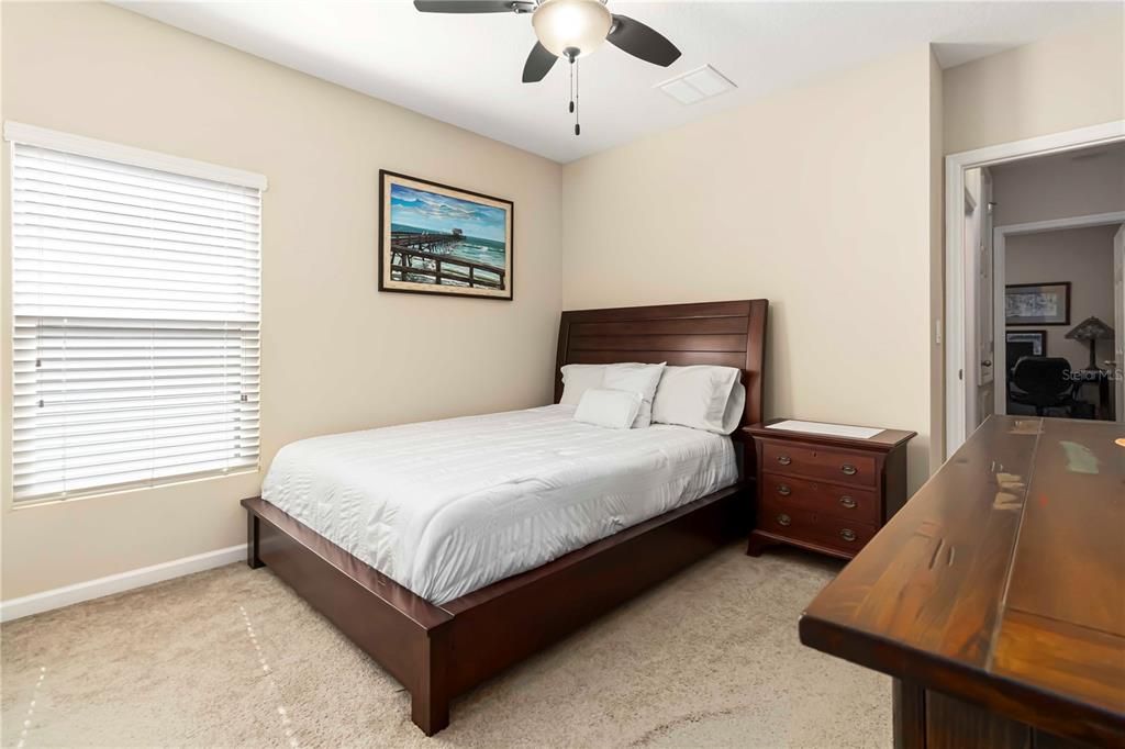 For Sale: $359,000 (3 beds, 2 baths, 1529 Square Feet)