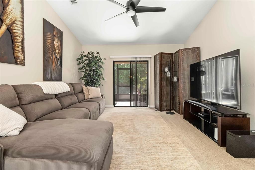 For Sale: $359,000 (3 beds, 2 baths, 1529 Square Feet)