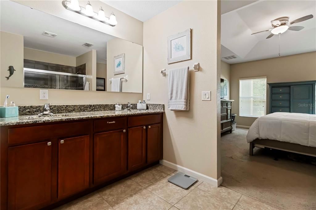 For Sale: $359,000 (3 beds, 2 baths, 1529 Square Feet)