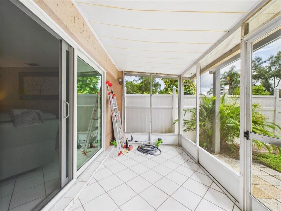 待售: $249,999 (2 贝兹, 2 浴室, 1285 平方英尺)