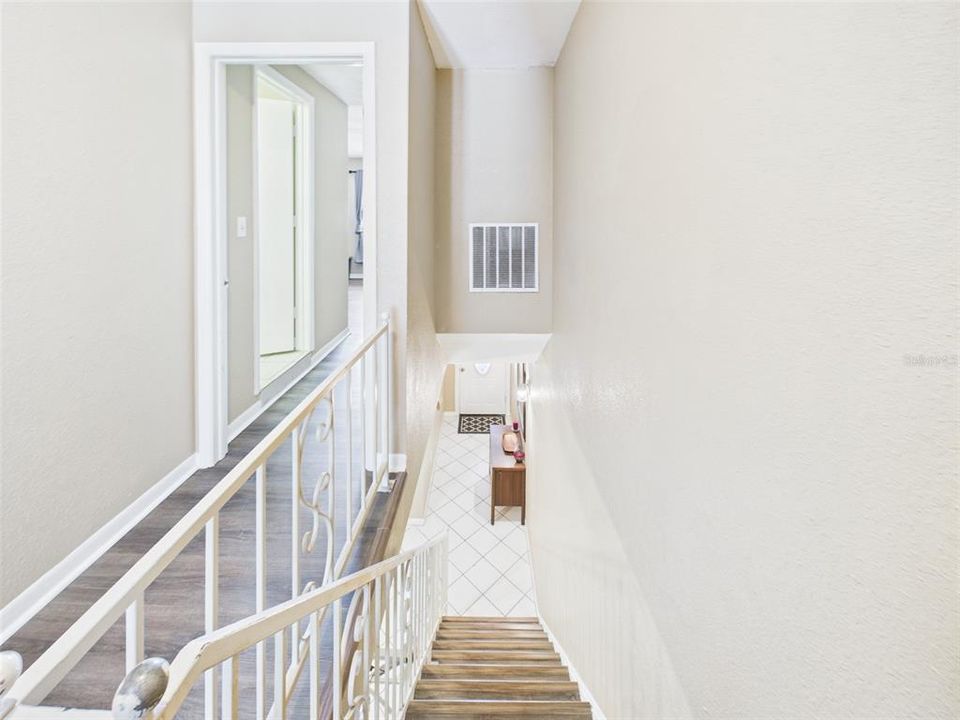 待售: $249,999 (2 贝兹, 2 浴室, 1285 平方英尺)