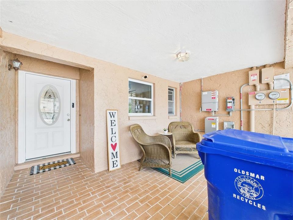 待售: $249,999 (2 贝兹, 2 浴室, 1285 平方英尺)