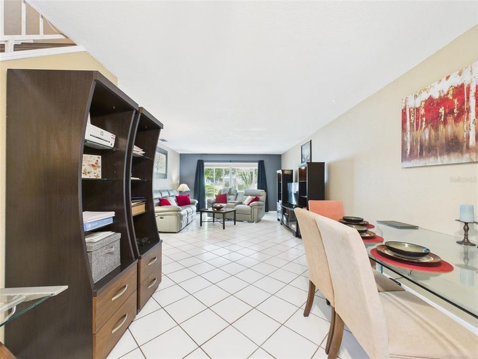 待售: $249,999 (2 贝兹, 2 浴室, 1285 平方英尺)