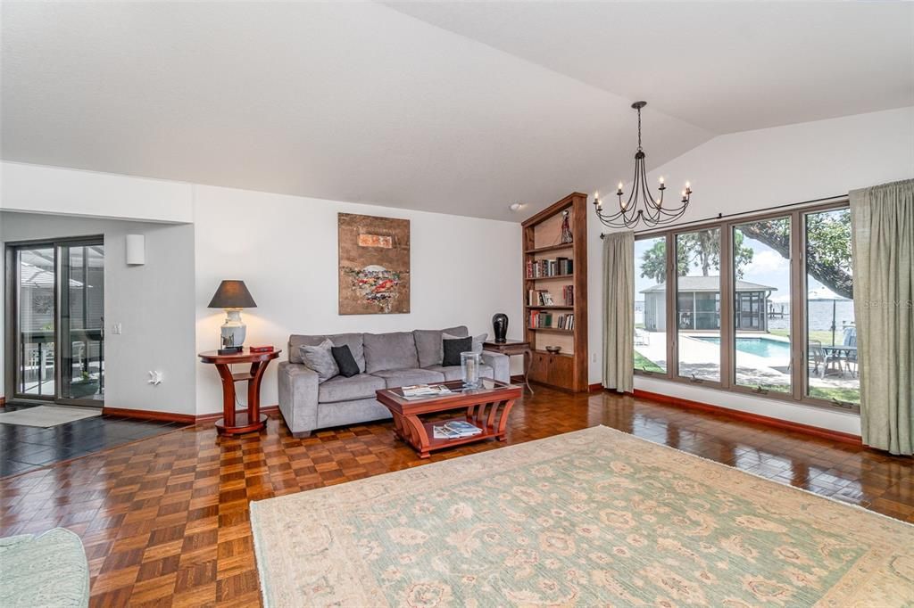 For Sale: $1,200,000 (3 beds, 3 baths, 3133 Square Feet)