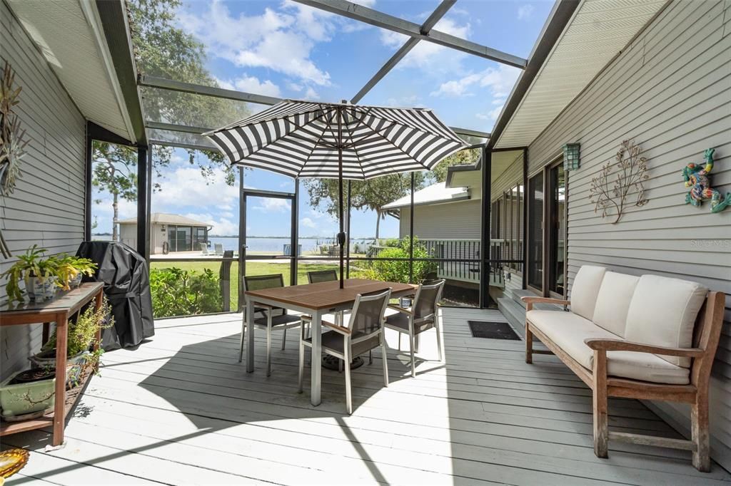 For Sale: $1,200,000 (3 beds, 3 baths, 3133 Square Feet)