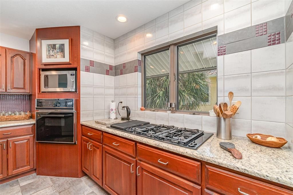 For Sale: $1,200,000 (3 beds, 3 baths, 3133 Square Feet)