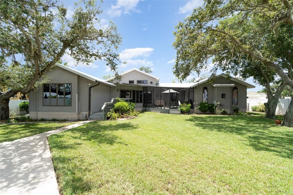 For Sale: $1,200,000 (3 beds, 3 baths, 3133 Square Feet)