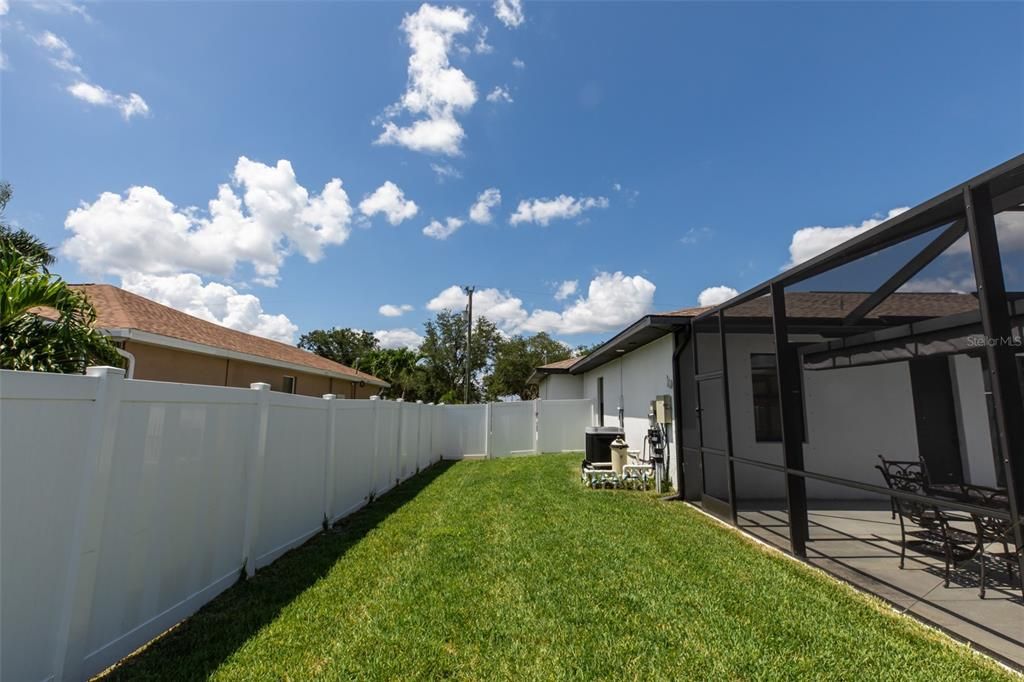 For Sale: $570,000 (4 beds, 3 baths, 1831 Square Feet)