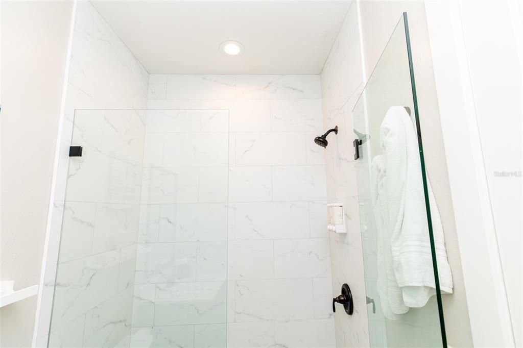 For Sale: $570,000 (4 beds, 3 baths, 1831 Square Feet)