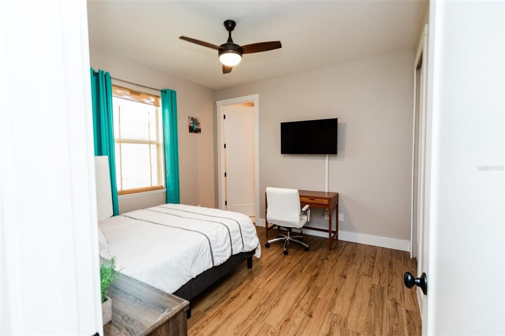 For Sale: $570,000 (4 beds, 3 baths, 1831 Square Feet)