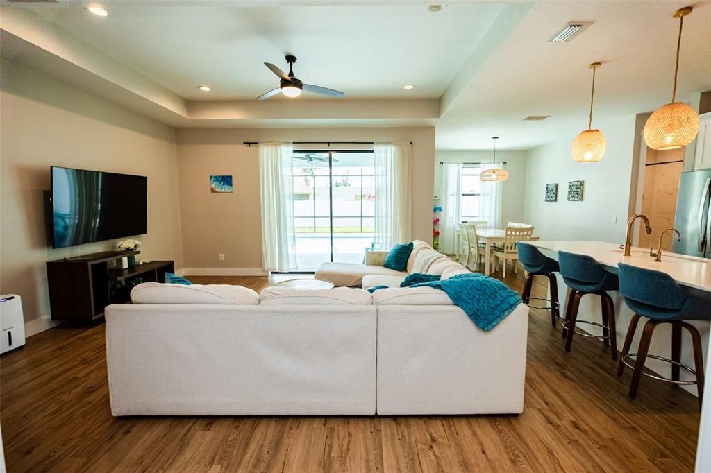 For Sale: $570,000 (4 beds, 3 baths, 1831 Square Feet)