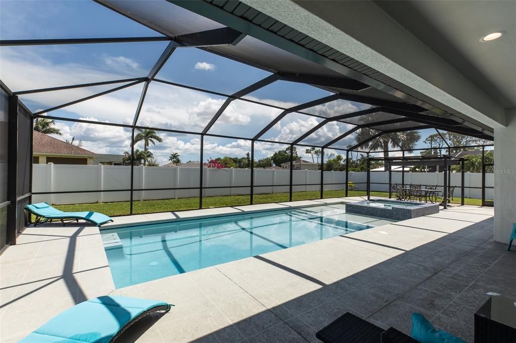 For Sale: $570,000 (4 beds, 3 baths, 1831 Square Feet)
