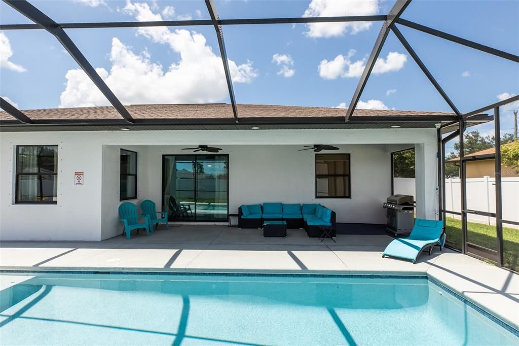 For Sale: $570,000 (4 beds, 3 baths, 1831 Square Feet)