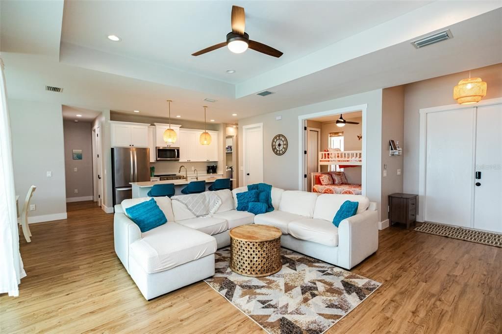 For Sale: $570,000 (4 beds, 3 baths, 1831 Square Feet)