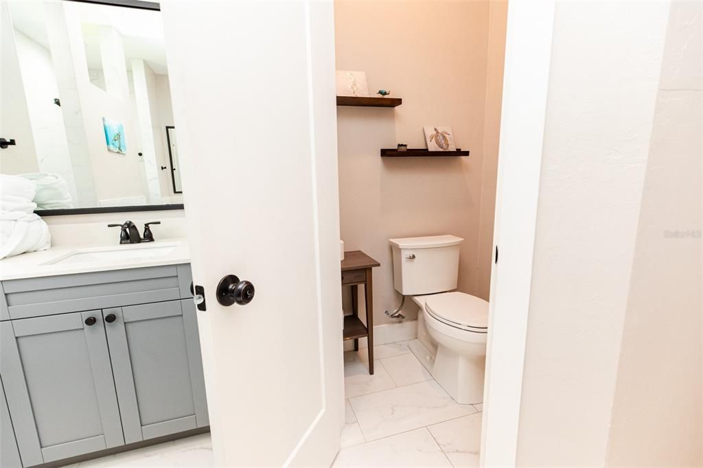 For Sale: $570,000 (4 beds, 3 baths, 1831 Square Feet)
