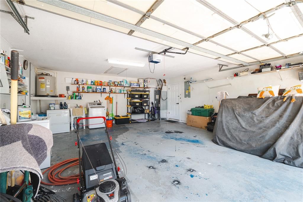 合同活跃: $295,000 (2 贝兹, 2 浴室, 1249 平方英尺)