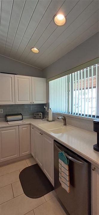 待售: $182,000 (2 贝兹, 2 浴室, 1280 平方英尺)