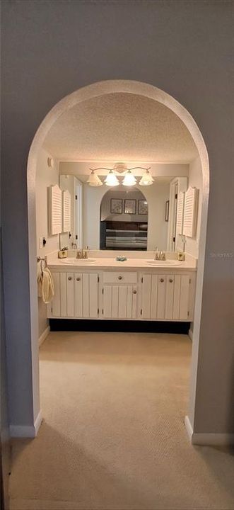 待售: $182,000 (2 贝兹, 2 浴室, 1280 平方英尺)