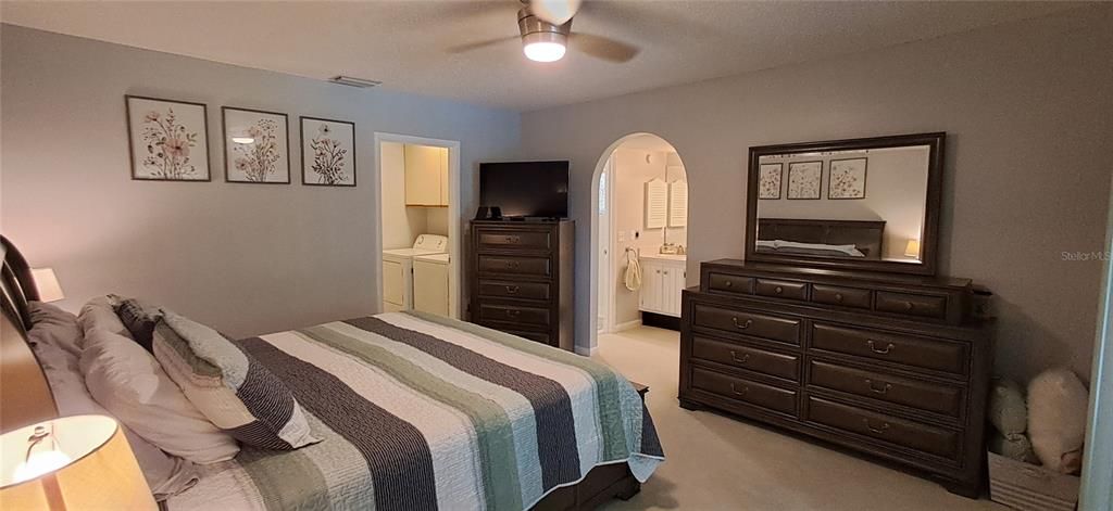 待售: $182,000 (2 贝兹, 2 浴室, 1280 平方英尺)