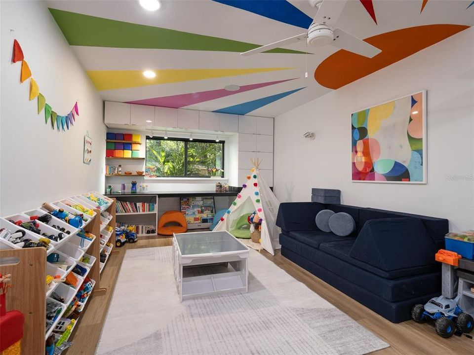 For Sale: $1,797,000 (4 beds, 4 baths, 4560 Square Feet)