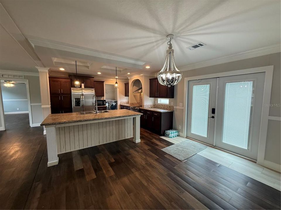 Active With Contract: $439,500 (3 beds, 2 baths, 1512 Square Feet)