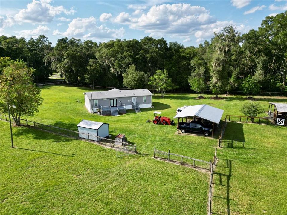 Active With Contract: $439,500 (3 beds, 2 baths, 1512 Square Feet)