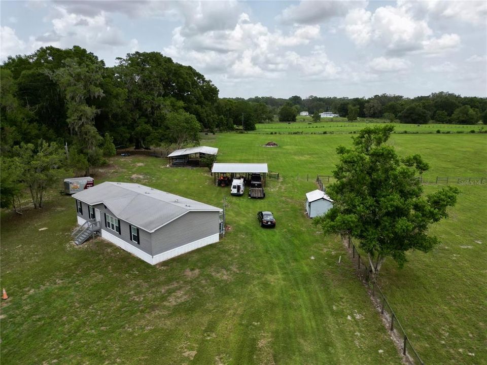Active With Contract: $439,500 (3 beds, 2 baths, 1512 Square Feet)