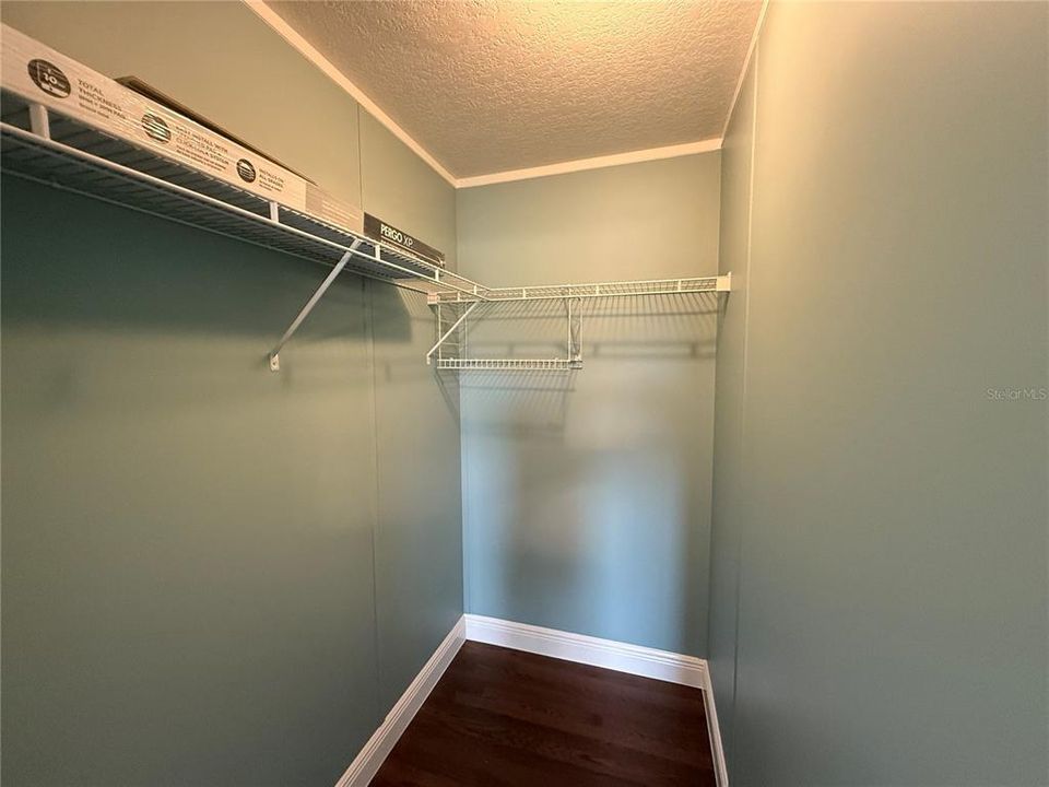 Active With Contract: $439,500 (3 beds, 2 baths, 1512 Square Feet)