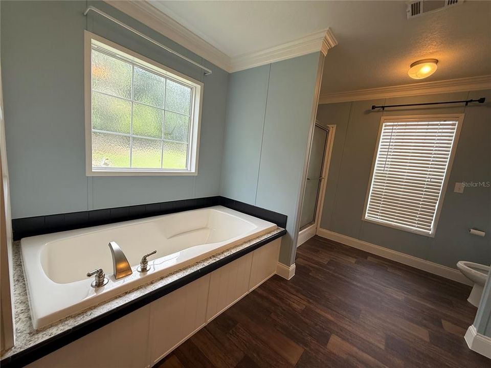 Active With Contract: $439,500 (3 beds, 2 baths, 1512 Square Feet)