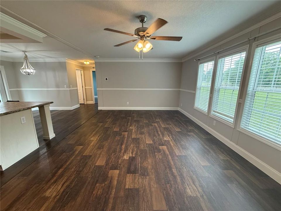 Active With Contract: $439,500 (3 beds, 2 baths, 1512 Square Feet)