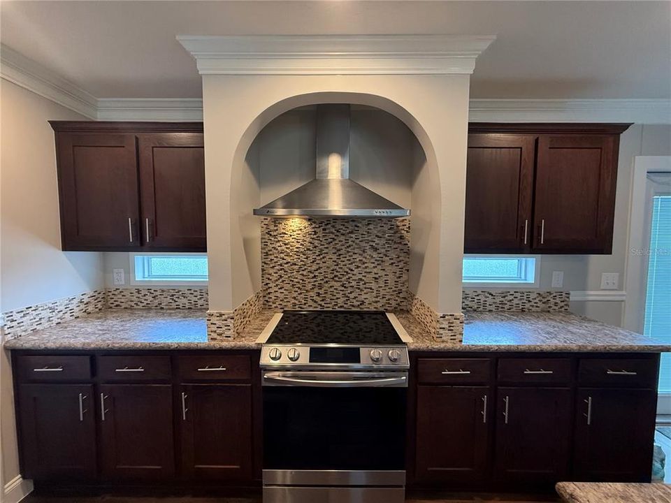 Active With Contract: $439,500 (3 beds, 2 baths, 1512 Square Feet)