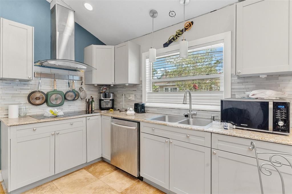 На продажу: $449,900 (0 спален, 0 ванн, 2440 Квадратных фут)