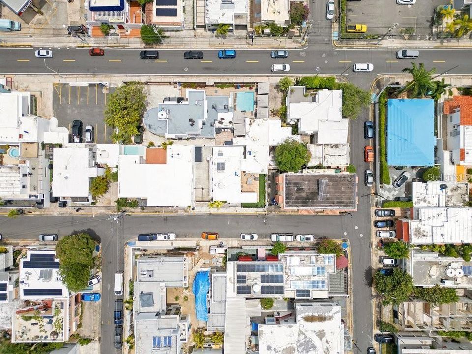 В аренду: $12,000 (4 спален, 2 ванн, 1800 Квадратных фут)