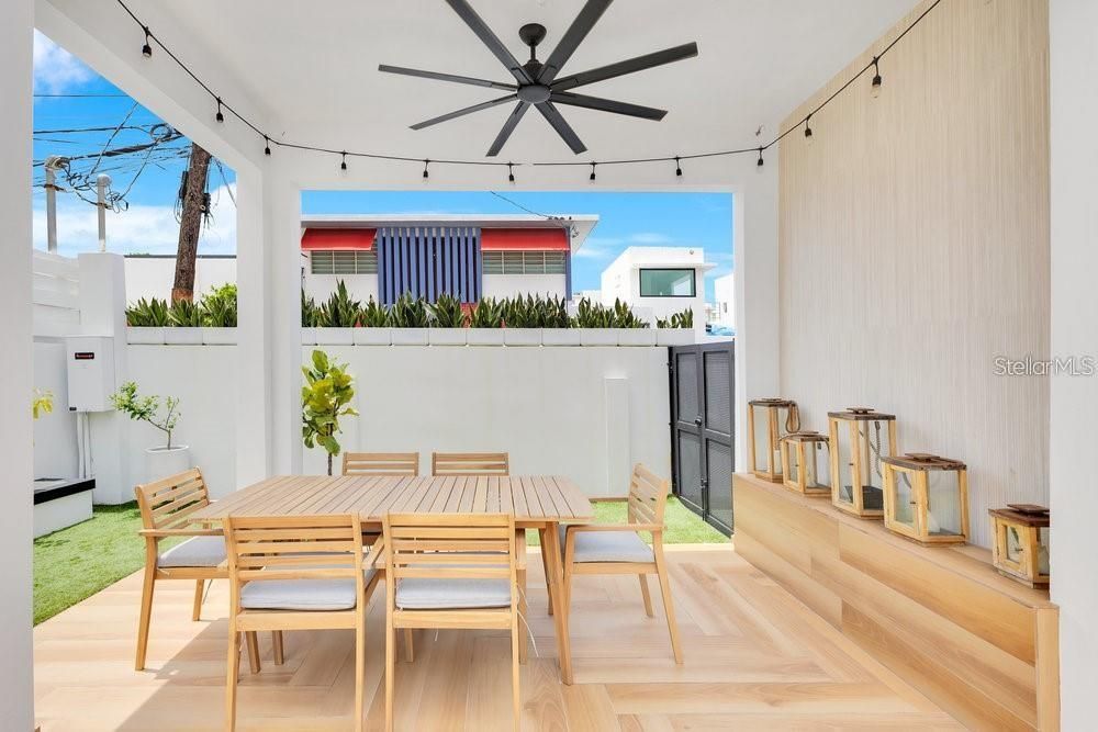 В аренду: $12,000 (4 спален, 2 ванн, 1800 Квадратных фут)