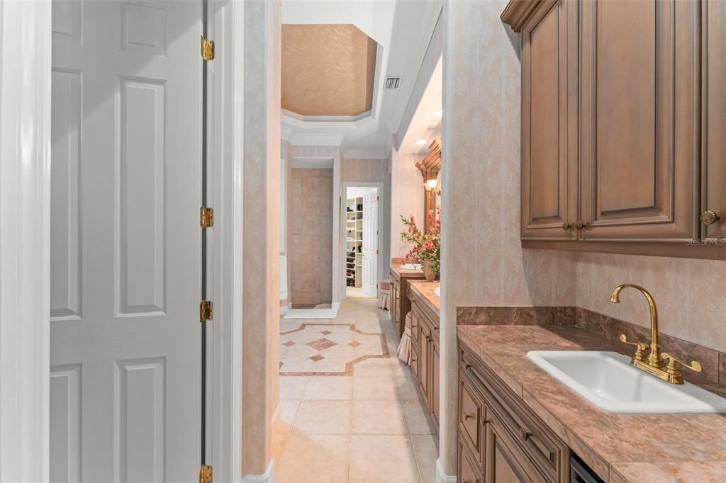 For Sale: $3,200,000 (8 beds, 7 baths, 7123 Square Feet)