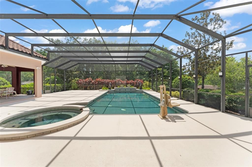 For Sale: $3,200,000 (8 beds, 7 baths, 7123 Square Feet)