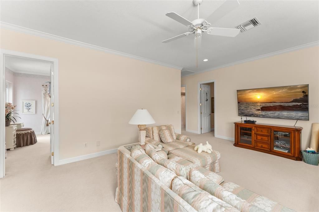 For Sale: $3,200,000 (8 beds, 7 baths, 7123 Square Feet)