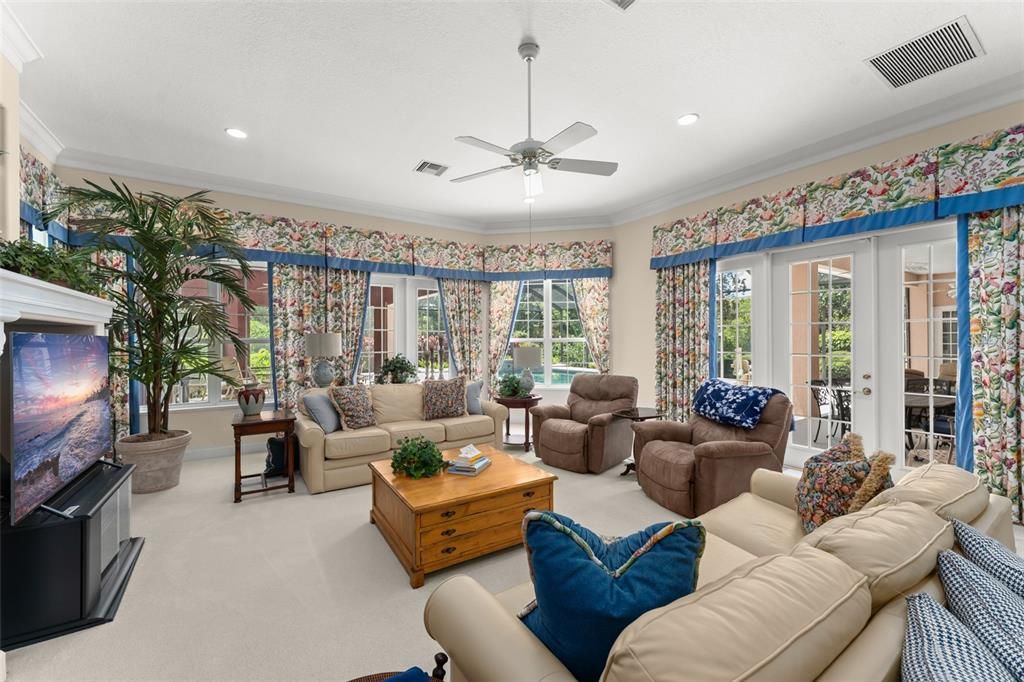 For Sale: $3,200,000 (8 beds, 7 baths, 7123 Square Feet)