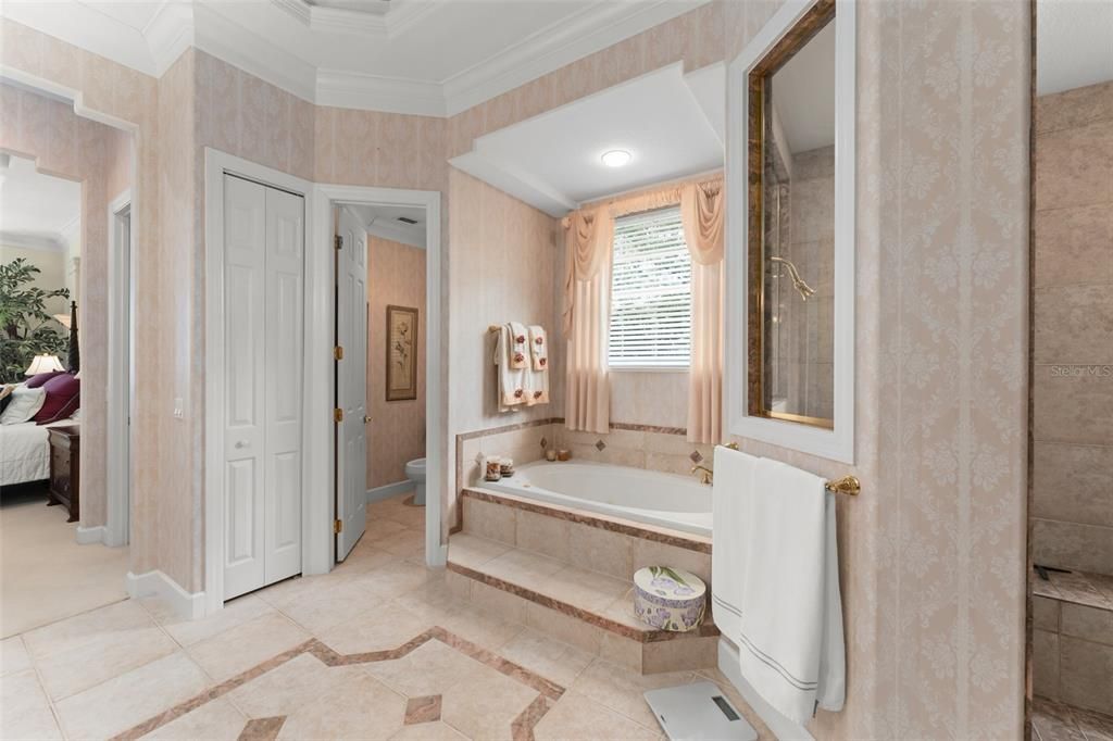 For Sale: $3,200,000 (8 beds, 7 baths, 7123 Square Feet)